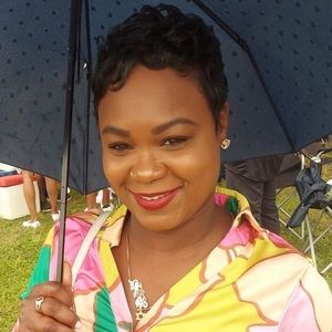 Meet your Posher, Belle